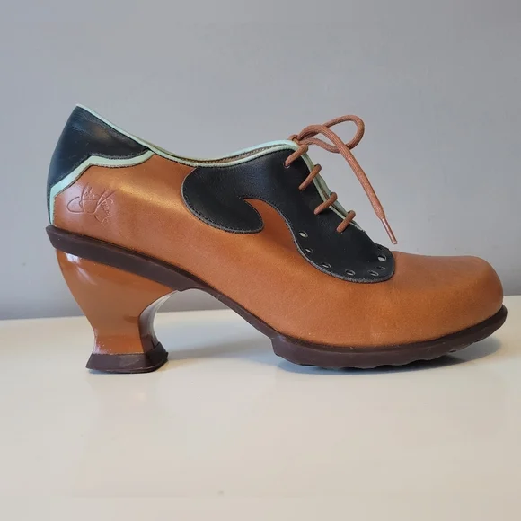 Fluevog Kitschy Kitschy Boom Boom Viv Low-heeled Leather Lace-up, VGUC, Size 8.5 - Picture 8 of 11